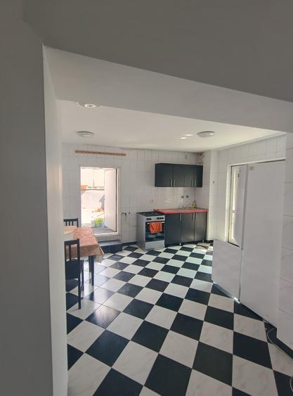 Apartament cu 2 camere decomandat în P-ța Alba Iulia