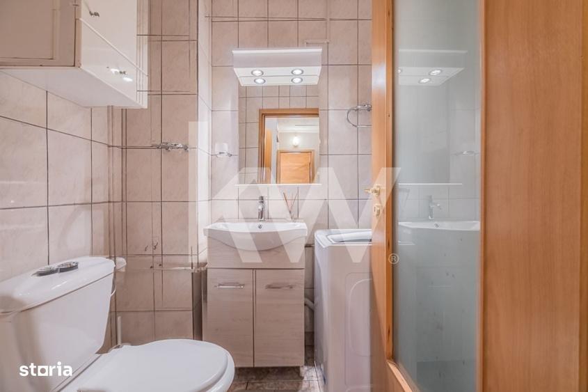 Apartament cu 3 camere decomandat în Răcădău