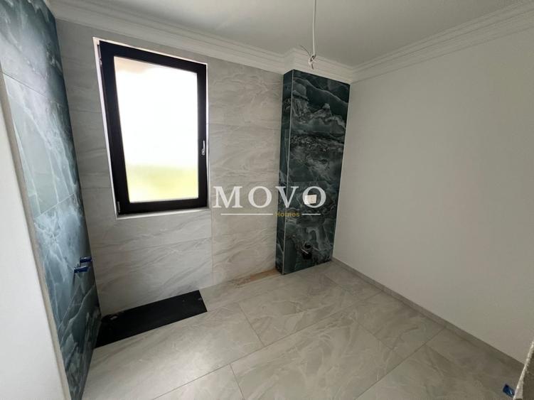 Casă cu 3 camere cu Canalizare în Giroc