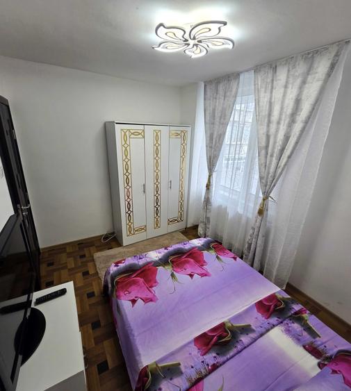 Apartament cu 2 camere semidecomandat în Gara de Nord