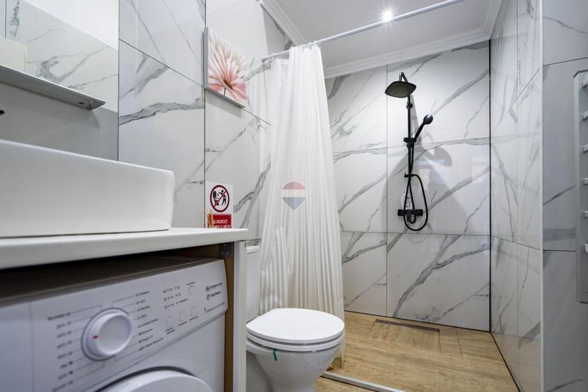 Apartament cu 4 camere decomandat în Central