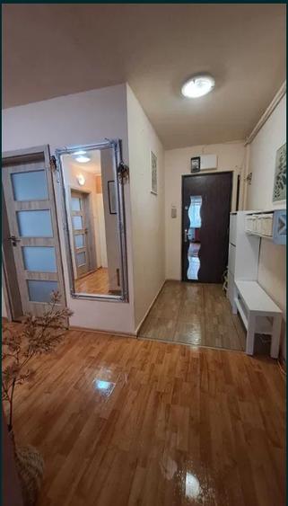 Apartament cu 3 camere decomandat în Griviței