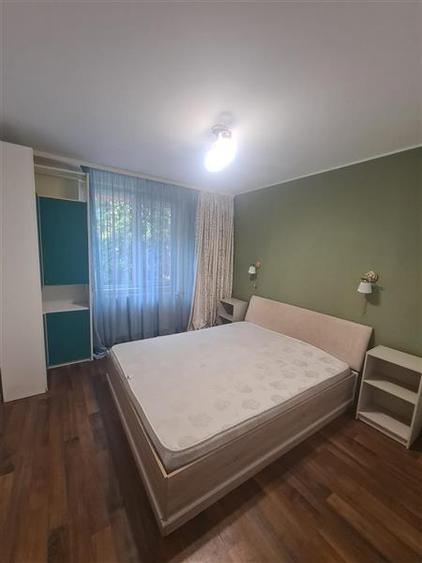 Apartament cu 2 camere decomandat, mobilat în Tei