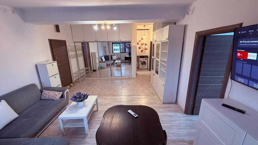 Apartament cu 3 camere decomandat, mobilat în Apărătorii Patriei