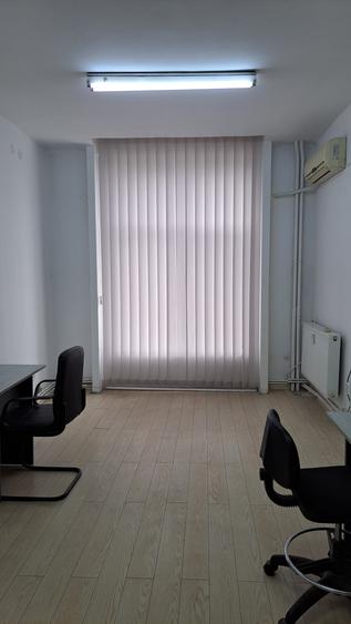 Birou, de 15 mp, în Basarabia