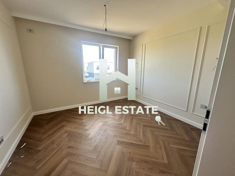 Duplex cu 4 camere cu Canalizare în Urseni