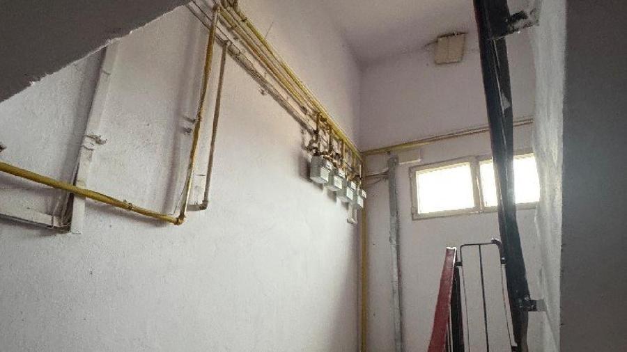Apartament cu 3 camere semidecomandat în Nord