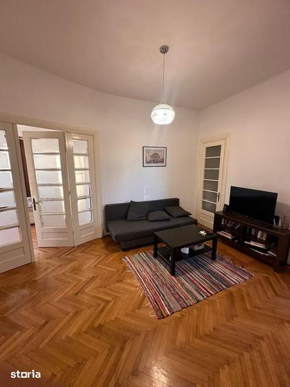 Apartament cu 3 camere semidecomandat în Central