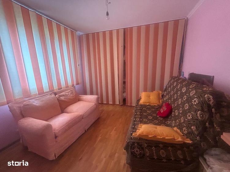 Casă cu 4 camere cu Teren 2000 Mp în Timișești