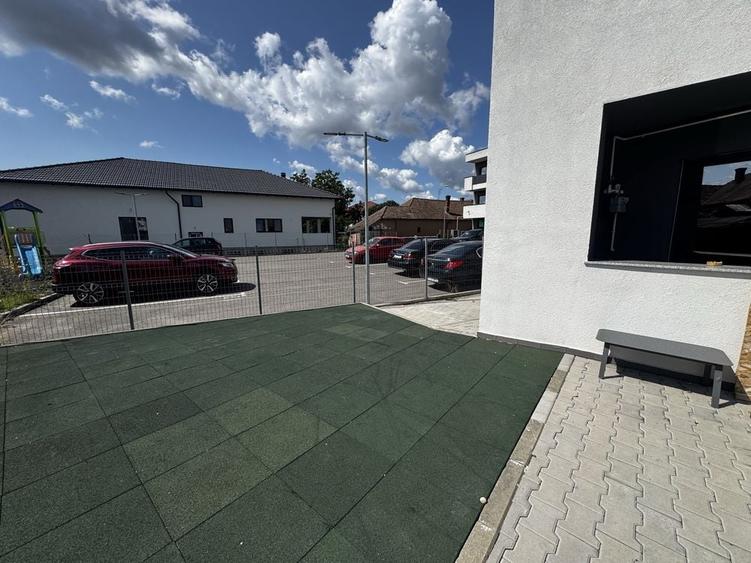 Spațiu comercial, de 45 mp, în Apahida