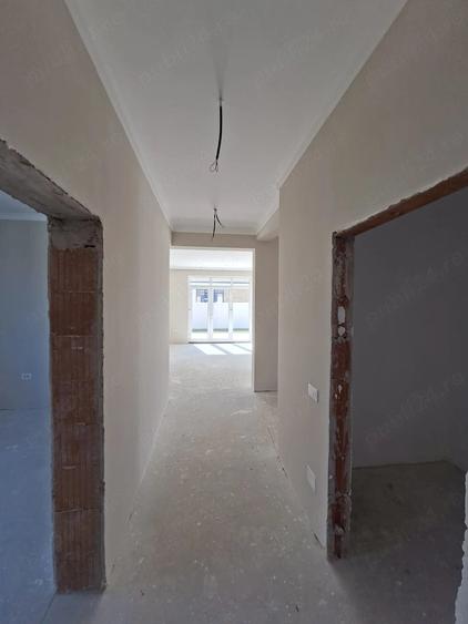 Casă cu 3 camere cu Teren 416 Mp în Exterior Vest