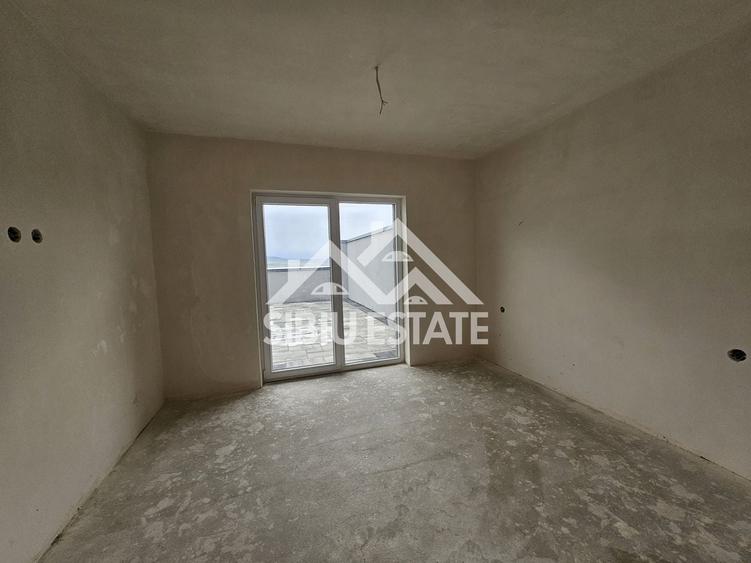 Apartament cu 3 camere decomandat în Hipodrom 1