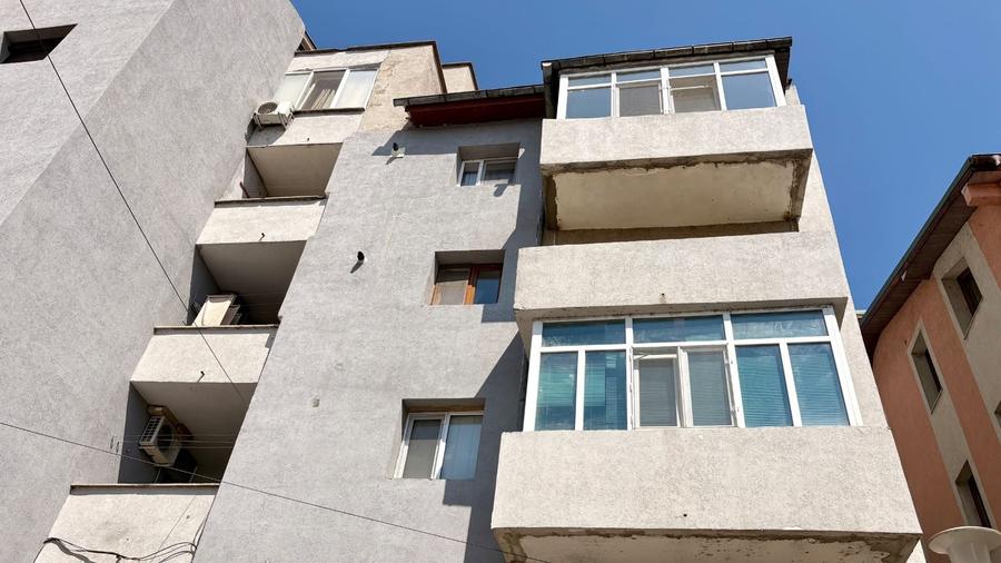 Apartament cu 2 camere decomandat în Traian