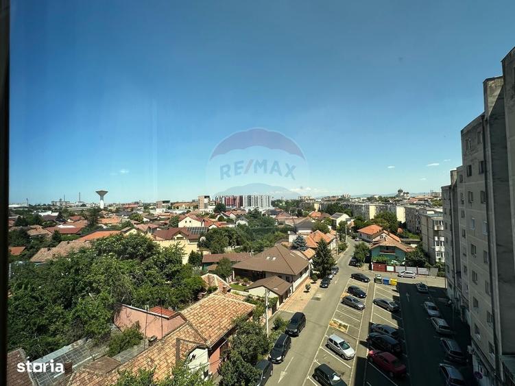 Apartament cu 3 camere în Intim