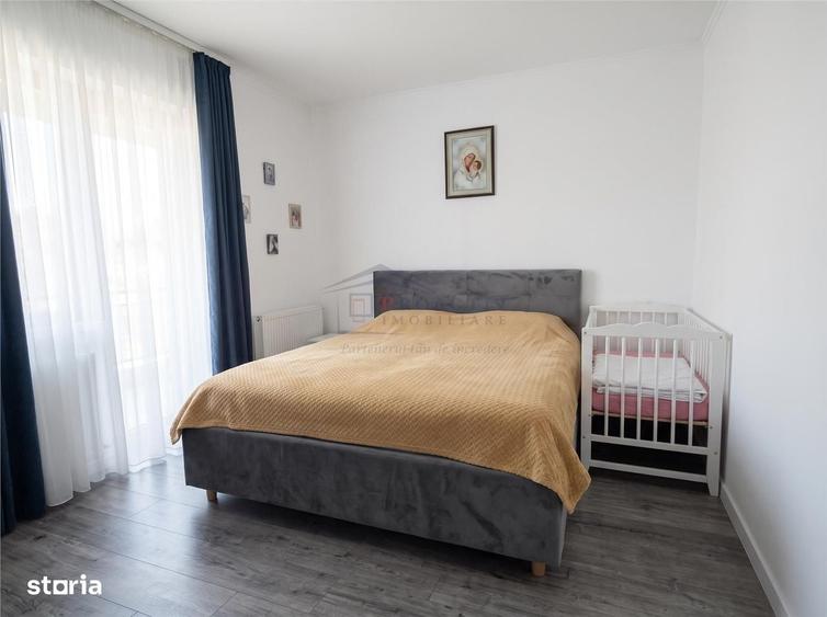 Casă cu 4 camere în Ipotești