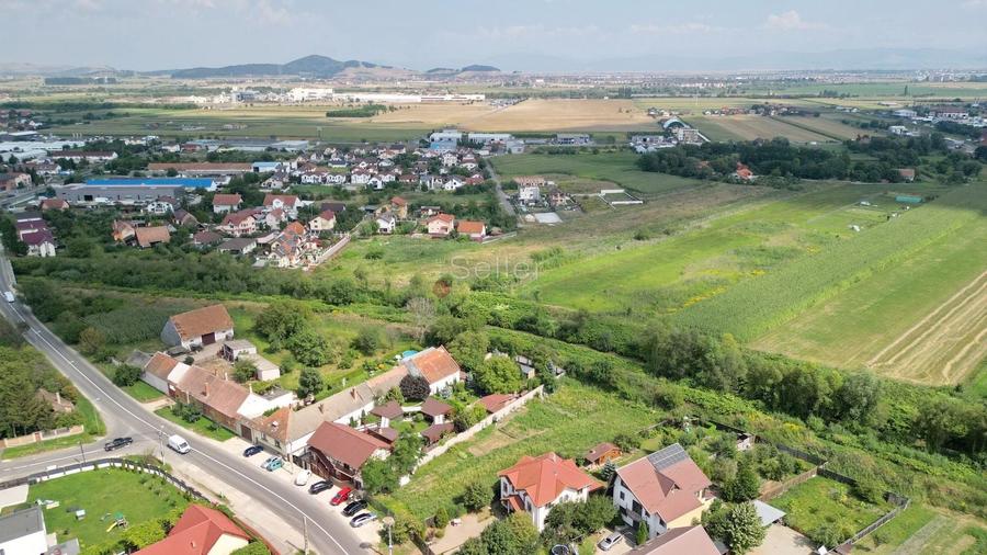 Teren Construcții intravilan de 1777 mp, în Stupini