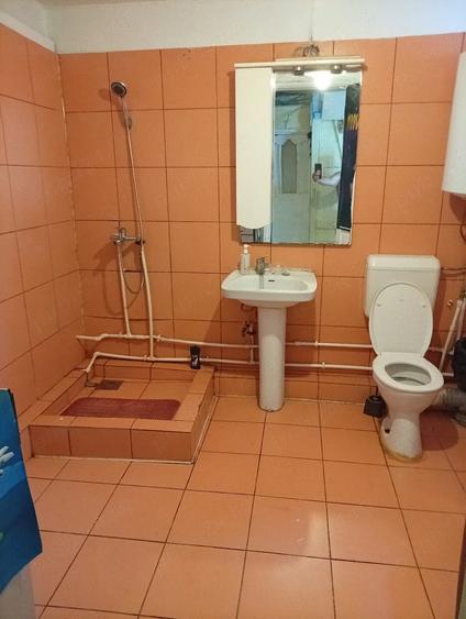 Casă cu 3 camere cu Teren 163 Mp în Ferentari