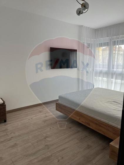 Apartament cu 3 camere decomandat, mobilat în UTA