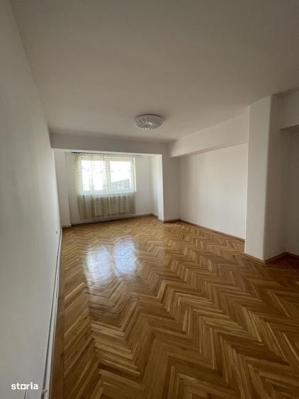 Apartament cu 4 camere în Central