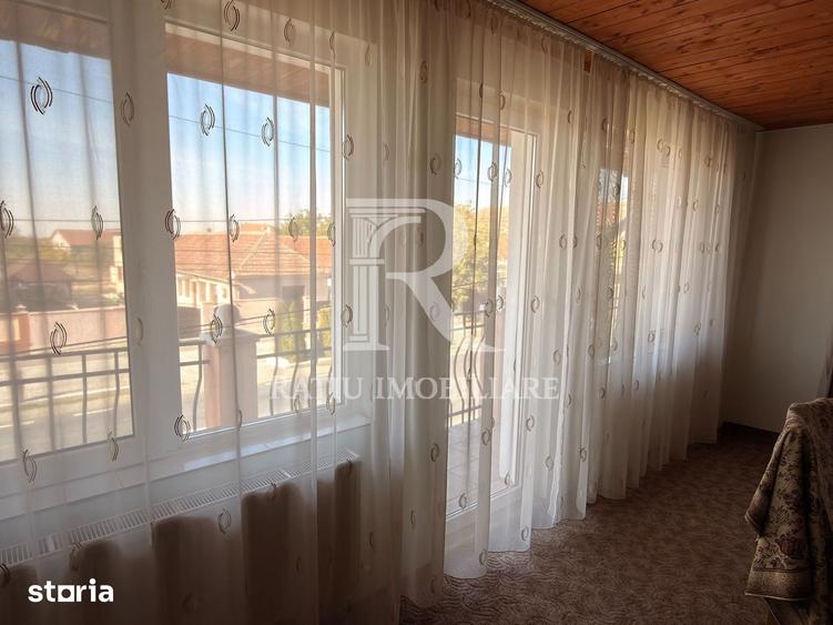 Casă cu 7 camere cu Teren 1500 Mp în Nojorid