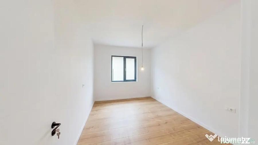 Casă cu 5 camere cu Teren 420 Mp în Central