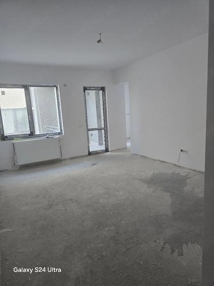 Apartament cu 3 camere decomandat în Fundeni