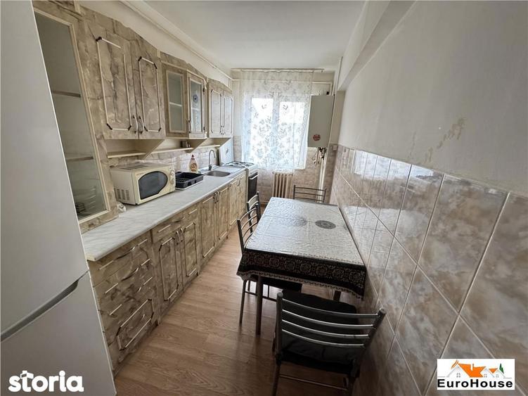 Garsonieră decomandată în Central