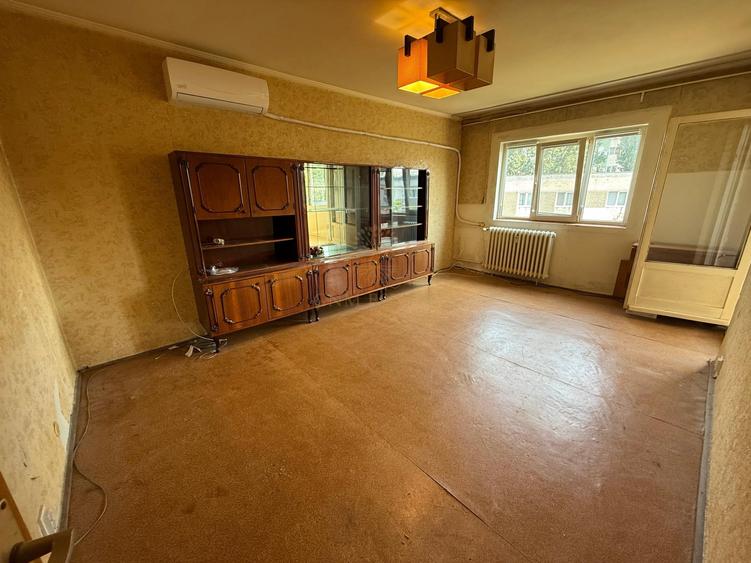 3 Camere | Decomandat | An constructie 1979 | Zona Gorjului - 1
