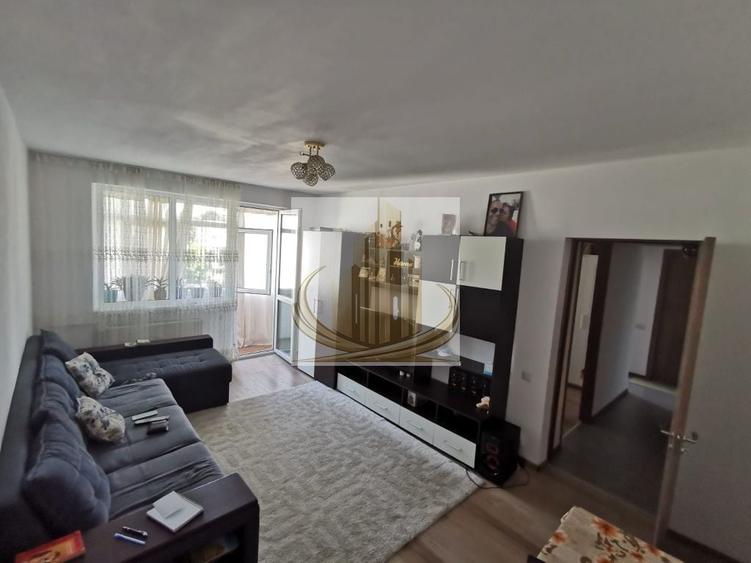 Apartament cu 3 camere decomandat, mobilat în Giurgiului