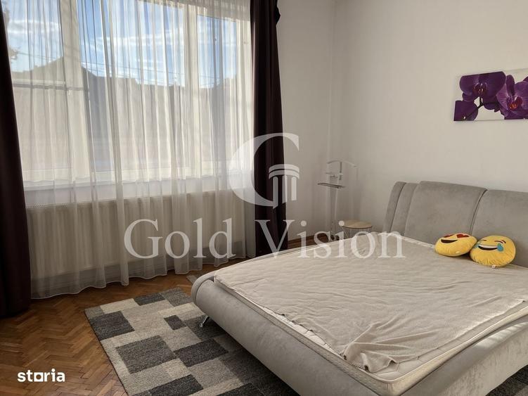 Casă cu 4 camere în Central