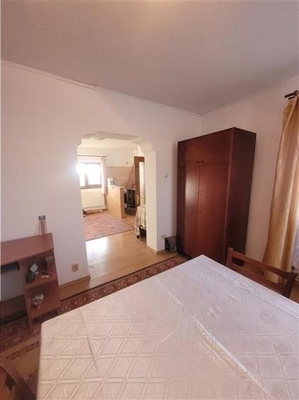 Casă individuală cu 4 camere cu Teren 2500 Mp în Lazu