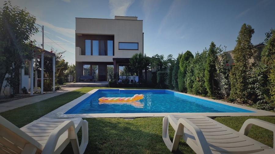 Casă individuală cu 4 camere cu Canalizare în Fundeni