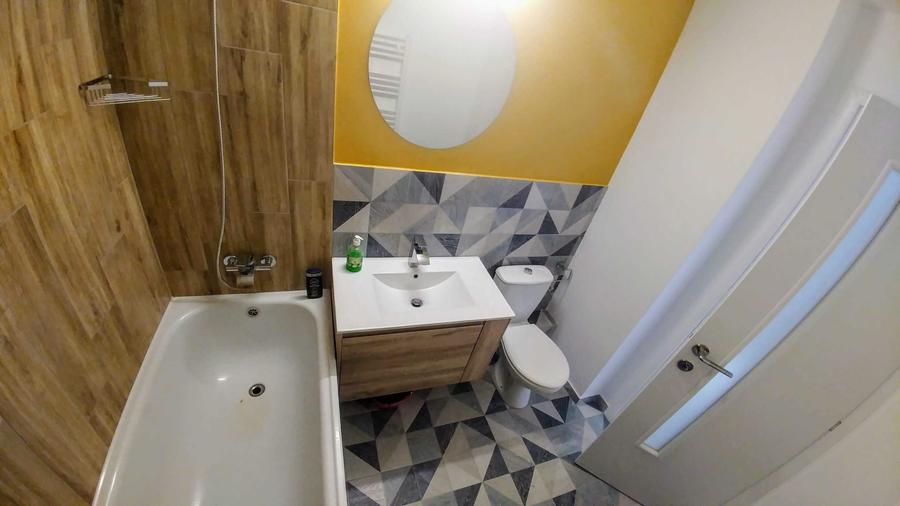 Apartament cu 3 camere decomandat în Zorilor