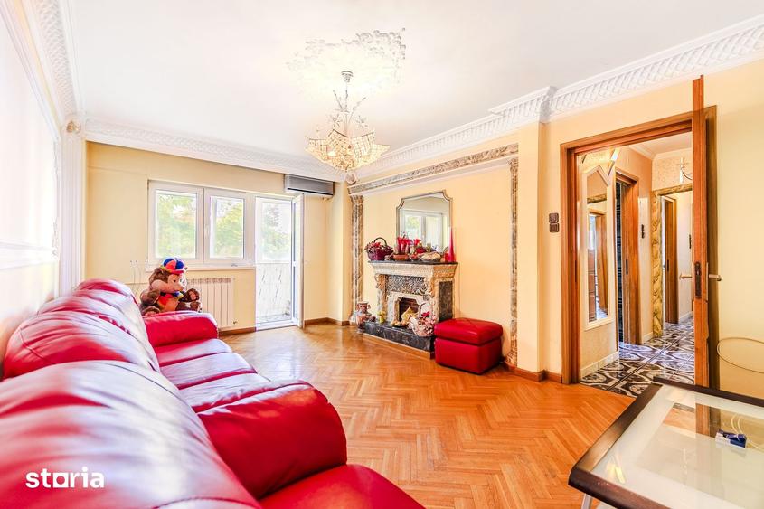 Apartament cu 3 camere în Drumul Taberei