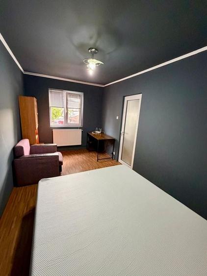 Apartament cu 2 camere semidecomandat, mobilat în Badea Cârțan