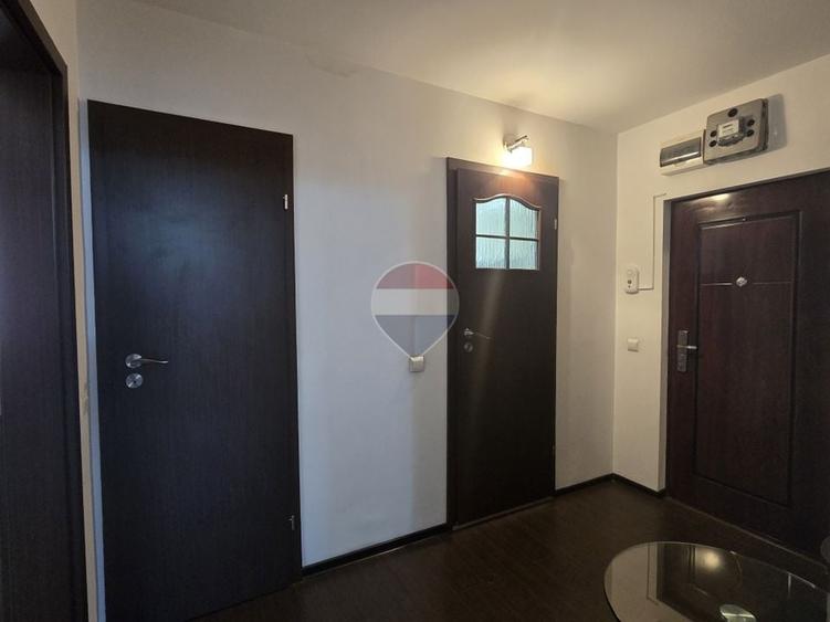 Apartament cu 3 camere decomandat, mobilat în 1 Decembrie 1918