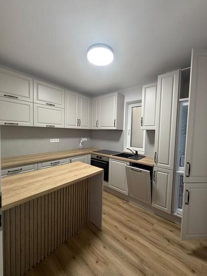 Apartament cu 2 camere decomandat în Ultracentral