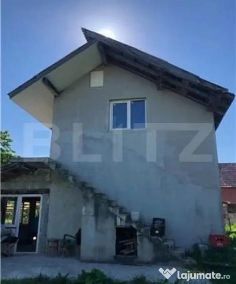 Casă cu 3 camere cu Teren 500 Mp în Industrială