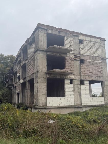 Teren Construcții intravilan de 1337 mp, în Glâmbocata-Deal