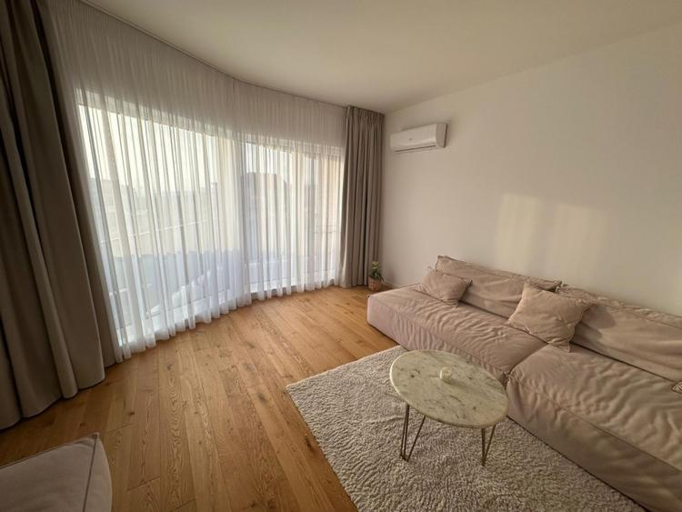 Duplex cu 4 camere cu Garaj în Nord-Est