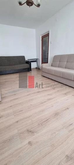 Apartament cu 2 camere decomandat, mobilat în Sebastian