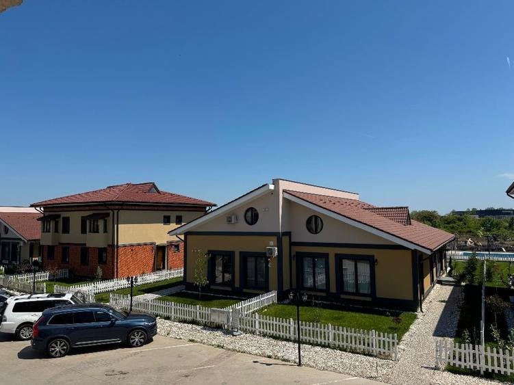Duplex cu 5 camere cu Teren 600 Mp în Odăi