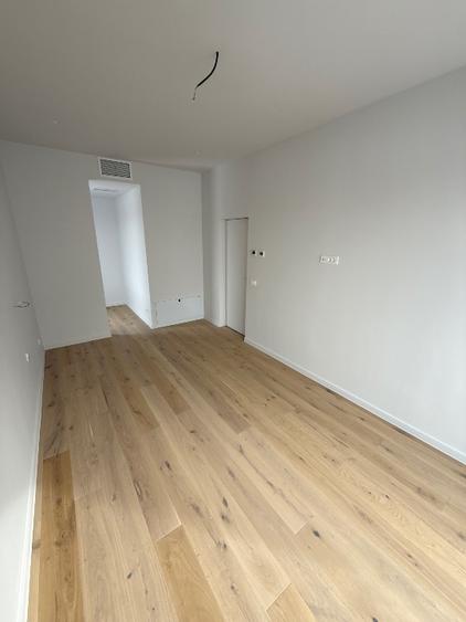 Casă individuală cu 4 camere cu Canalizare în Tunari