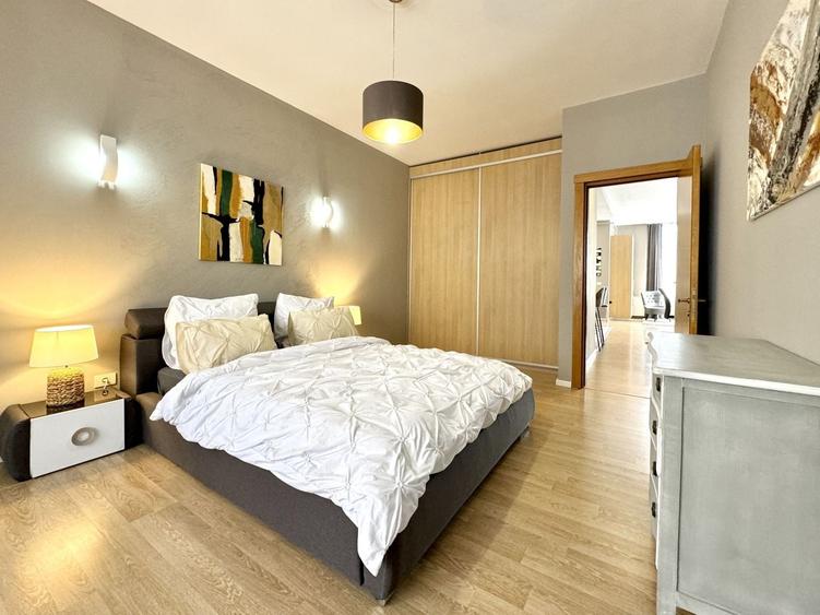 Apartament cu 4 camere decomandat, mobilat în Take Ionescu