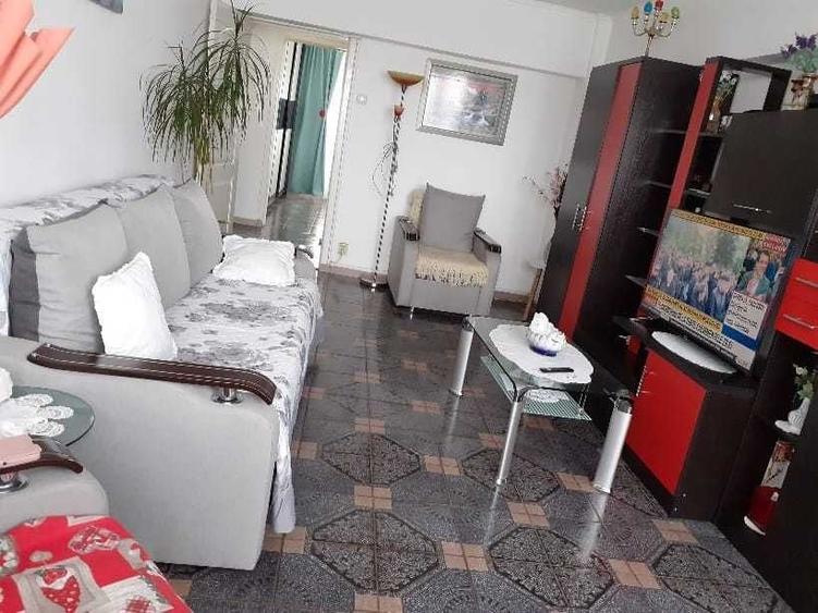 Apartament cu 2 camere decomandat în Drumul Taberei