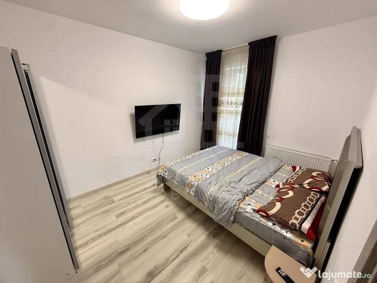 Apartament cu 3 camere semidecomandat în Central