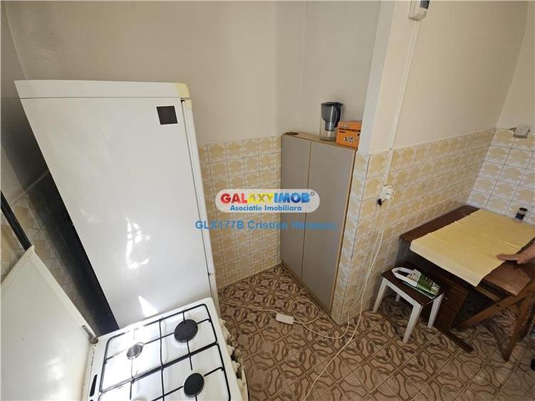 Apartament cu 3 camere decomandat, mobilat în Drumul Taberei