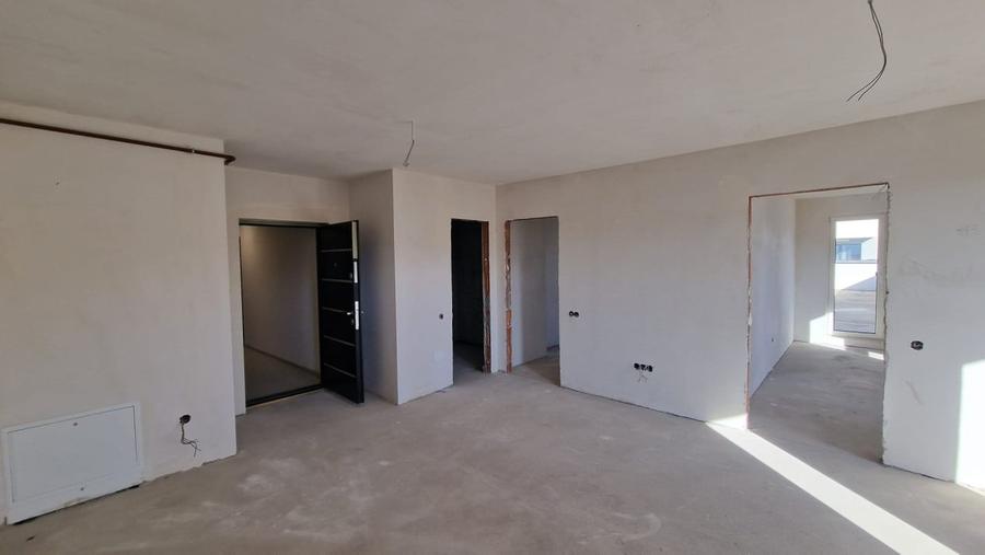 Apartament cu 2 camere, 54 mp si terasa de 75 mp, zona Vivo - 4