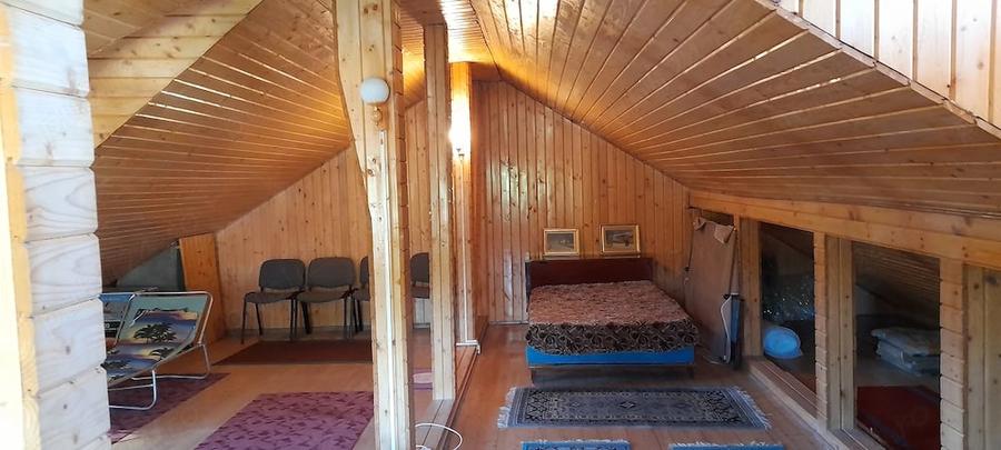 Casă cu 3 camere cu Teren 380 Mp în Central