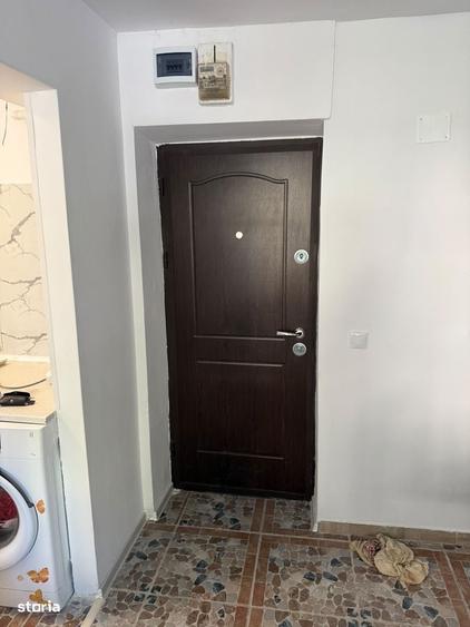 Apartament cu 2 camere semidecomandat în Rahova